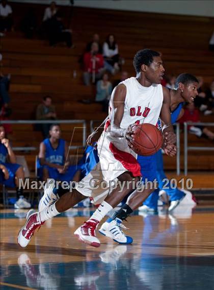 Thumbnail 1 in Oakland vs. Lutheran (California Classic) photogallery.