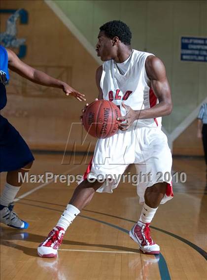 Thumbnail 2 in Oakland vs. Lutheran (California Classic) photogallery.