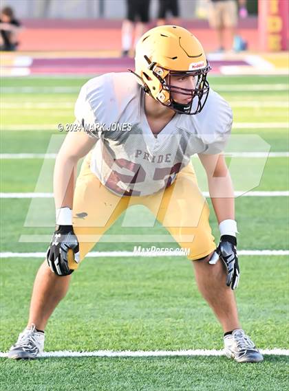 Thumbnail 2 in Red Mountain vs. Mountain Pointe (Scrimmage at Mountain Pointe) photogallery.