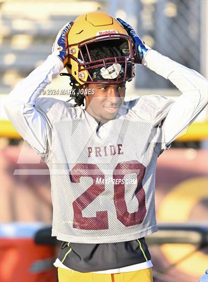 Thumbnail 1 in Red Mountain vs. Mountain Pointe (Scrimmage at Mountain Pointe) photogallery.