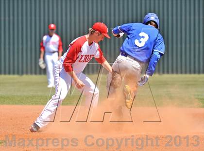 Thumbnail 1 in Ponder vs Whitney (UIL 2A Region 2 Bi-District Playoff) photogallery.