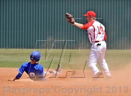 Thumbnail 1 in Ponder vs Whitney (UIL 2A Region 2 Bi-District Playoff) photogallery.