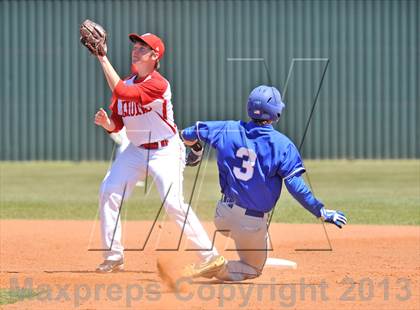 Thumbnail 2 in Ponder vs Whitney (UIL 2A Region 2 Bi-District Playoff) photogallery.