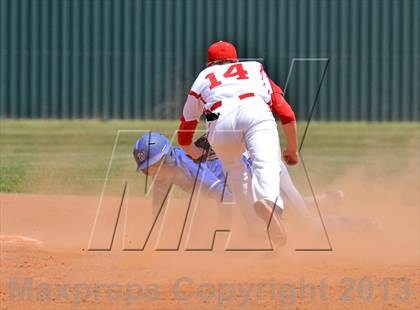 Thumbnail 1 in Ponder vs Whitney (UIL 2A Region 2 Bi-District Playoff) photogallery.
