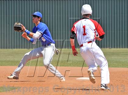 Thumbnail 3 in Ponder vs Whitney (UIL 2A Region 2 Bi-District Playoff) photogallery.