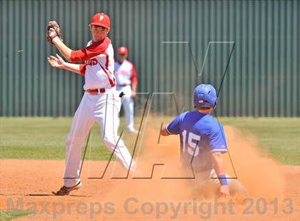 Thumbnail 2 in Ponder vs Whitney (UIL 2A Region 2 Bi-District Playoff) photogallery.