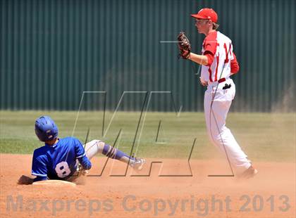 Thumbnail 2 in Ponder vs Whitney (UIL 2A Region 2 Bi-District Playoff) photogallery.