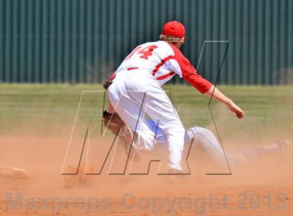 Thumbnail 3 in Ponder vs Whitney (UIL 2A Region 2 Bi-District Playoff) photogallery.