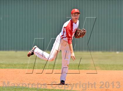 Thumbnail 1 in Ponder vs Whitney (UIL 2A Region 2 Bi-District Playoff) photogallery.