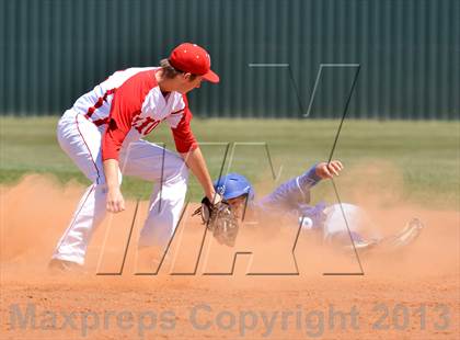 Thumbnail 1 in Ponder vs Whitney (UIL 2A Region 2 Bi-District Playoff) photogallery.