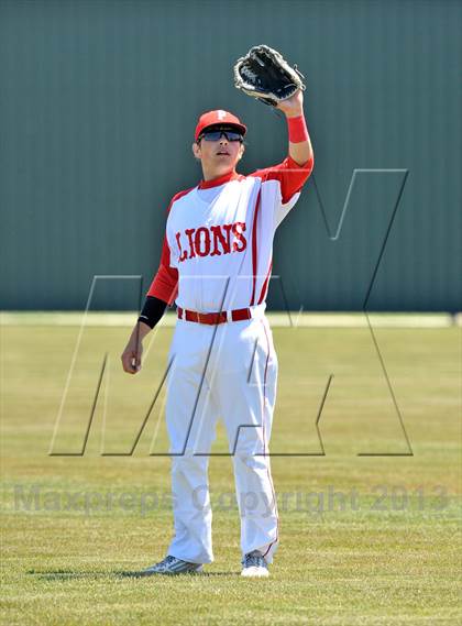 Thumbnail 2 in Ponder vs Whitney (UIL 2A Region 2 Bi-District Playoff) photogallery.