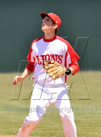 Thumbnail 1 in Ponder vs Whitney (UIL 2A Region 2 Bi-District Playoff) photogallery.
