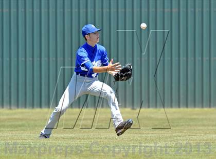 Thumbnail 3 in Ponder vs Whitney (UIL 2A Region 2 Bi-District Playoff) photogallery.
