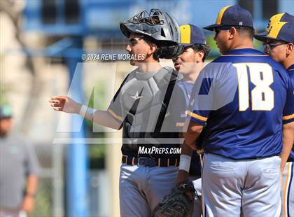 Thumbnail 2 in Shafter vs Eagle Rock (CIF SoCal D5 Regional Round 1 Playoff)  photogallery.