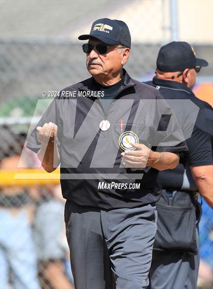 Thumbnail 2 in Shafter vs Eagle Rock (CIF SoCal D5 Regional Round 1 Playoff)  photogallery.