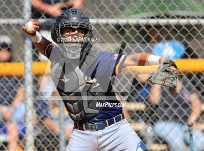 Thumbnail 3 in Shafter vs Eagle Rock (CIF SoCal D5 Regional Round 1 Playoff)  photogallery.