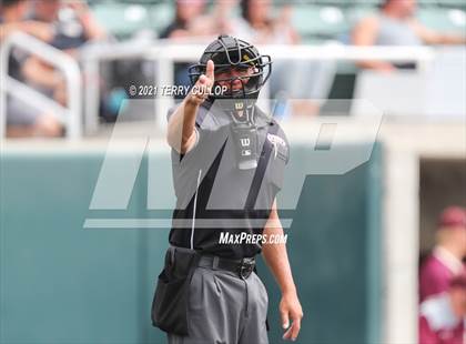Thumbnail 3 in Skyridge vs. Lone Peak (UHSAA 6A Championships) photogallery.