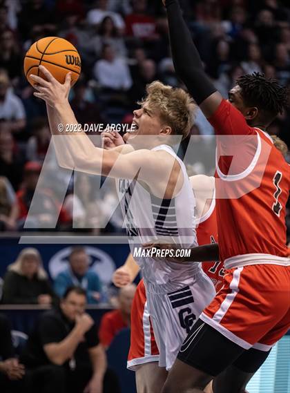 Thumbnail 2 in Corner Canyon vs. American Fork (UHSAA 6A Final) photogallery.