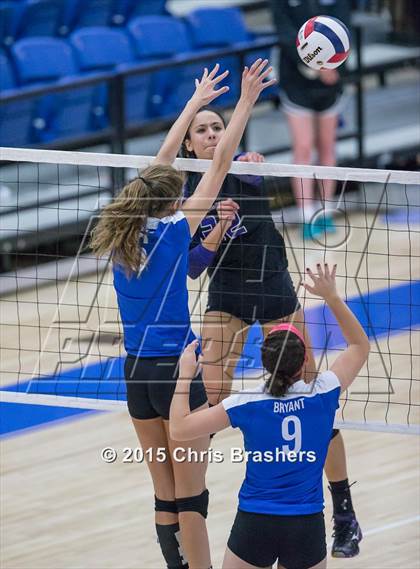 Thumbnail 2 in Bryant vs Fayetteville (AAA 7A 2nd Round Playoff) photogallery.
