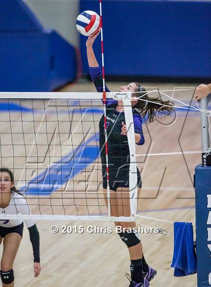 Thumbnail 2 in Bryant vs Fayetteville (AAA 7A 2nd Round Playoff) photogallery.