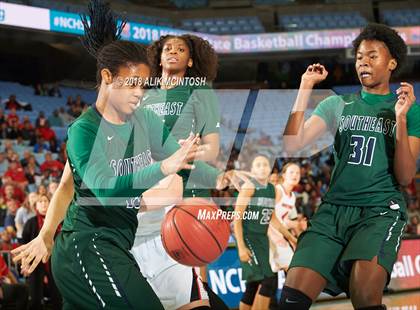 Thumbnail 2 in Southeast Raleigh vs. Northwest Guilford (NCHSAA 4A Final) photogallery.