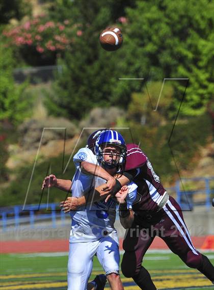 Thumbnail 1 in La Grande vs. Johnson (Football for Families) photogallery.