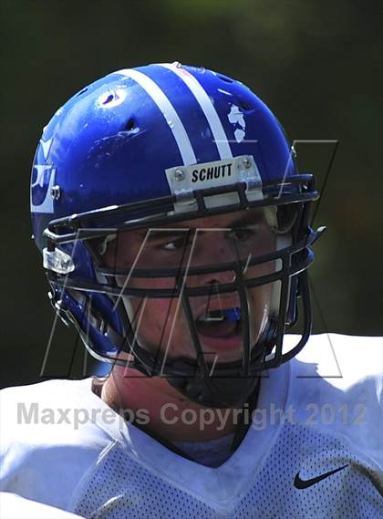 Thumbnail 2 in La Grande vs. Johnson (Football for Families) photogallery.