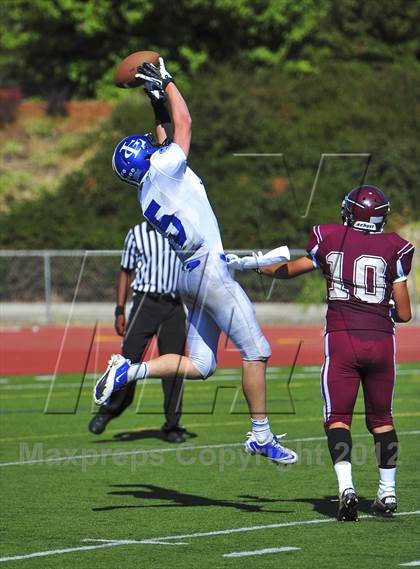 Thumbnail 2 in La Grande vs. Johnson (Football for Families) photogallery.