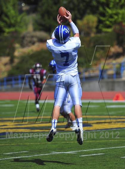 Thumbnail 2 in La Grande vs. Johnson (Football for Families) photogallery.