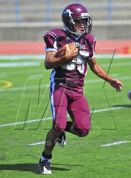 Thumbnail 2 in La Grande vs. Johnson (Football for Families) photogallery.