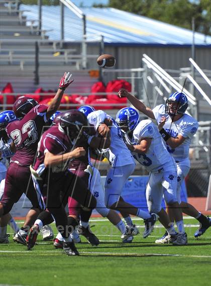 Thumbnail 1 in La Grande vs. Johnson (Football for Families) photogallery.