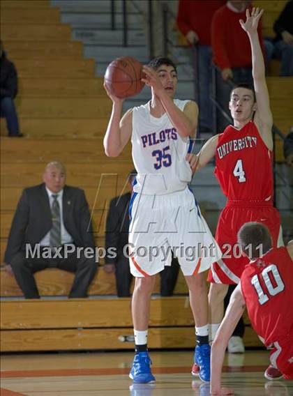 Thumbnail 3 in University vs. St. Joseph Notre Dame (CIF NorCal D5 Final) photogallery.