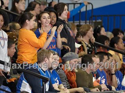 Thumbnail 2 in University vs. St. Joseph Notre Dame (CIF NorCal D5 Final) photogallery.