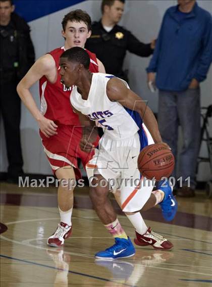 Thumbnail 3 in University vs. St. Joseph Notre Dame (CIF NorCal D5 Final) photogallery.