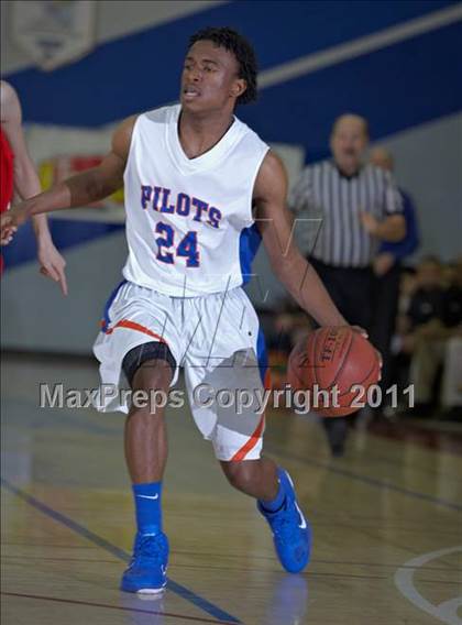 Thumbnail 3 in University vs. St. Joseph Notre Dame (CIF NorCal D5 Final) photogallery.