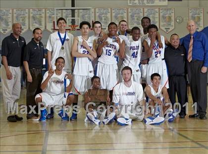 Thumbnail 3 in University vs. St. Joseph Notre Dame (CIF NorCal D5 Final) photogallery.