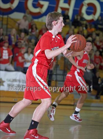 Thumbnail 2 in University vs. St. Joseph Notre Dame (CIF NorCal D5 Final) photogallery.