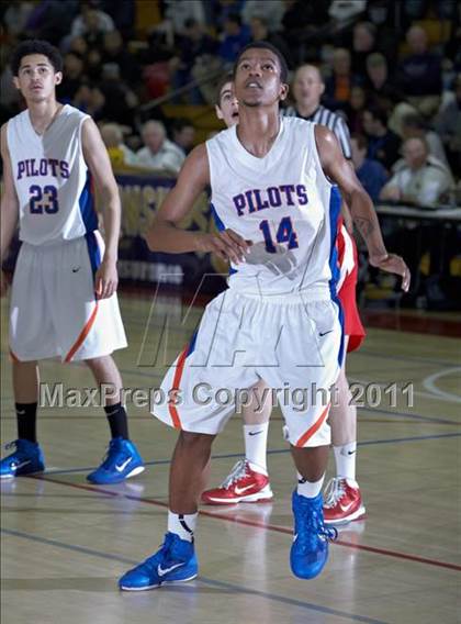 Thumbnail 2 in University vs. St. Joseph Notre Dame (CIF NorCal D5 Final) photogallery.