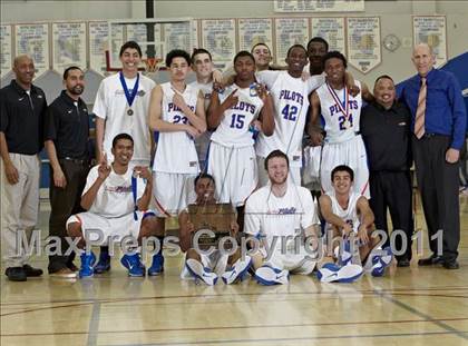 Thumbnail 2 in University vs. St. Joseph Notre Dame (CIF NorCal D5 Final) photogallery.