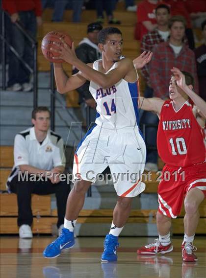 Thumbnail 1 in University vs. St. Joseph Notre Dame (CIF NorCal D5 Final) photogallery.