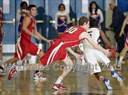 Thumbnail 1 in University vs. St. Joseph Notre Dame (CIF NorCal D5 Final) photogallery.