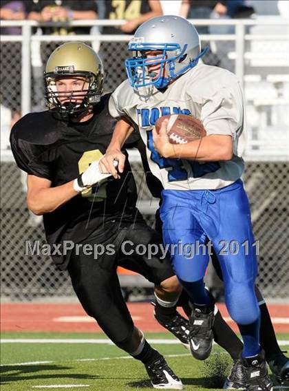 Thumbnail 2 in Citrus Valley vs. Silver Valley photogallery.