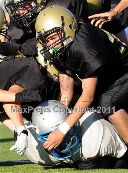 Thumbnail 3 in Citrus Valley vs. Silver Valley photogallery.
