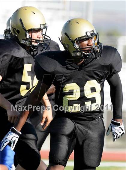 Thumbnail 2 in Citrus Valley vs. Silver Valley photogallery.