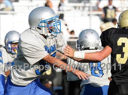 Thumbnail 2 in Citrus Valley vs. Silver Valley photogallery.