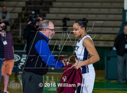 Thumbnail 2 in Our Lady of Mercy vs. Jamesville-DeWitt (NYSPHSAA Class A Semifinal) photogallery.
