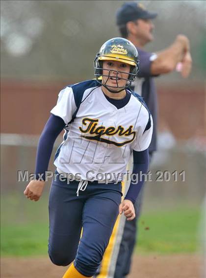 Thumbnail 3 in Liberty Ranch vs. Inderkum (Victory Pre-Season T.O.C.) photogallery.