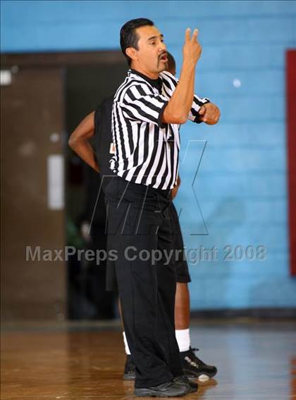 Thumbnail 3 in South Oak Cliff vs Putnam City (Texas-Oklahoma Shootout) photogallery.