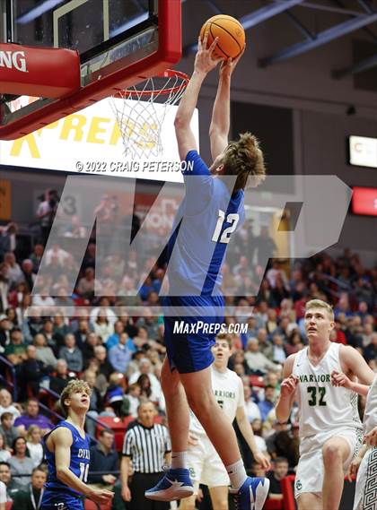 Thumbnail 3 in Snow Canyon vs. Dixie (UHSAA 4A Final) photogallery.