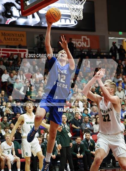 Thumbnail 3 in Snow Canyon vs. Dixie (UHSAA 4A Final) photogallery.